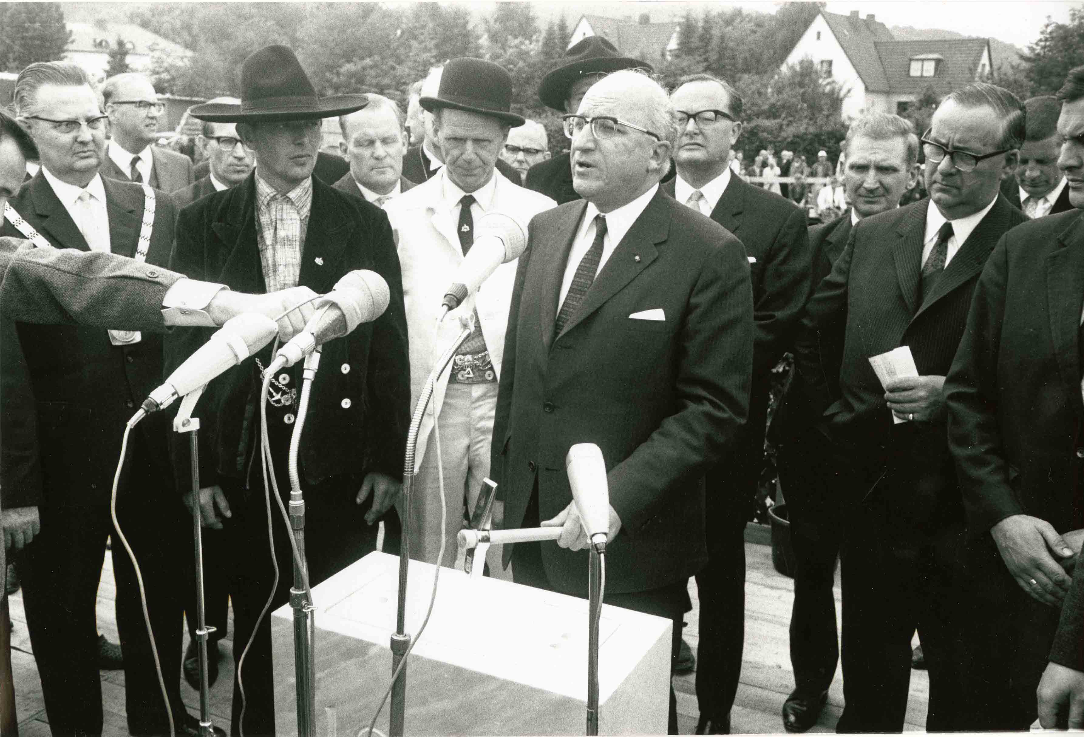 Foto Richtfest Universität Bielefeld 1968