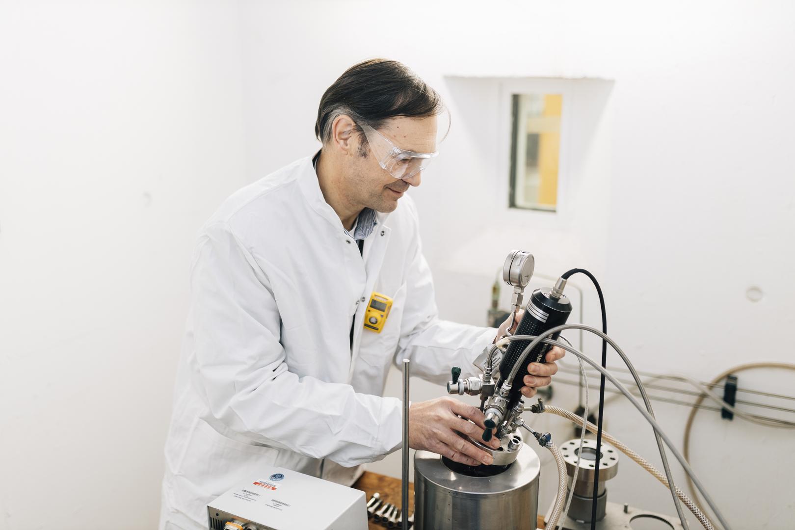 Prof. Gröger with an autoclave