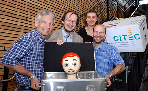 Gruppenbild beim Umzug ins neue CITEC-Gebäude